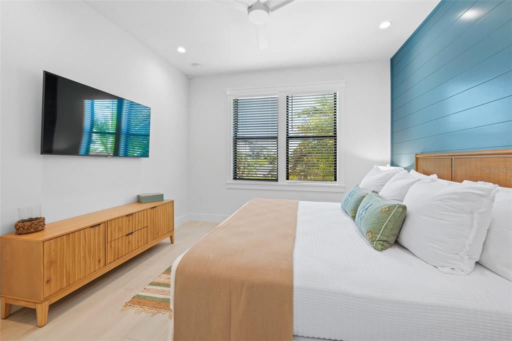 На продажу: $3,950,000 (8 спален, 9 ванн, 4060 Квадратных фут)