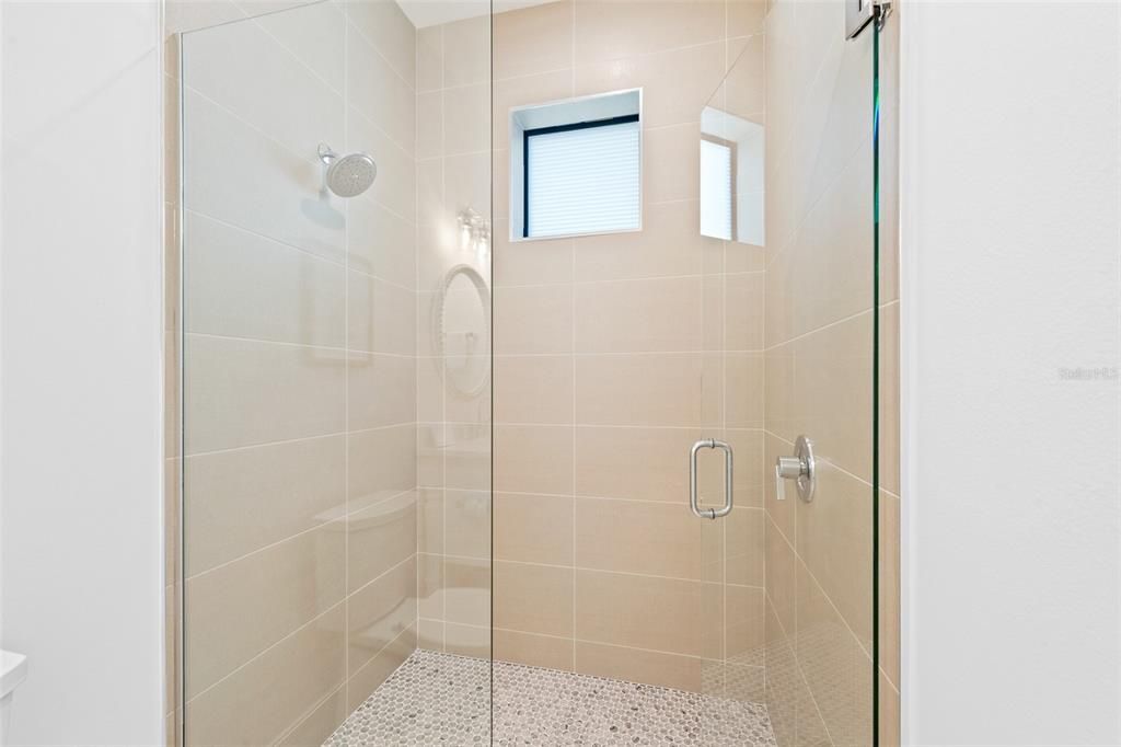 На продажу: $3,950,000 (8 спален, 9 ванн, 4060 Квадратных фут)