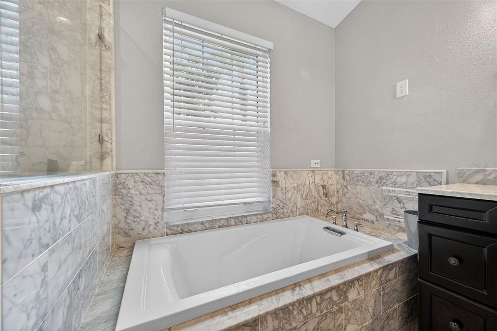 На продажу: $524,900 (3 спален, 2 ванн, 1745 Квадратных фут)