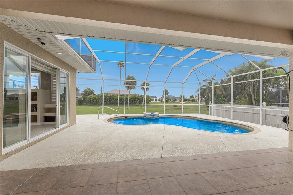 待售: $440,000 (3 贝兹, 3 浴室, 2297 平方英尺)