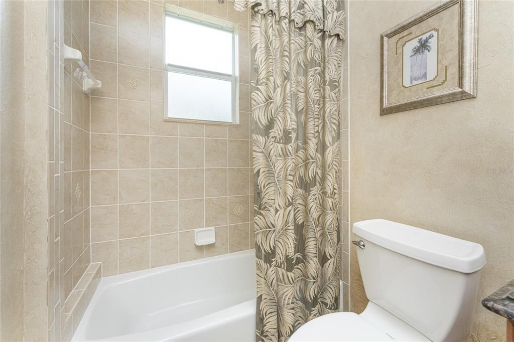 待售: $440,000 (3 贝兹, 3 浴室, 2297 平方英尺)