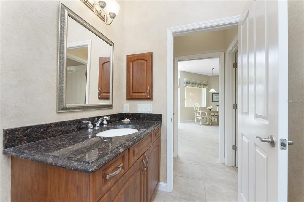 待售: $440,000 (3 贝兹, 3 浴室, 2297 平方英尺)