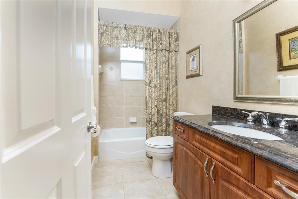 待售: $440,000 (3 贝兹, 3 浴室, 2297 平方英尺)