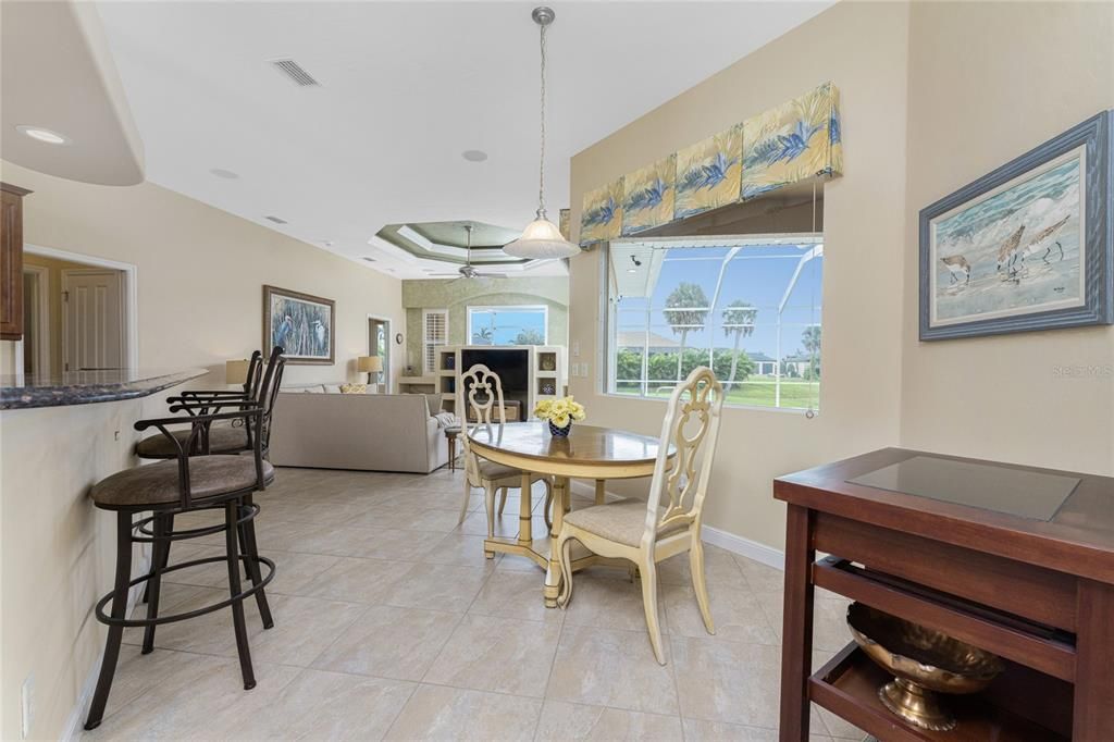 待售: $440,000 (3 贝兹, 3 浴室, 2297 平方英尺)