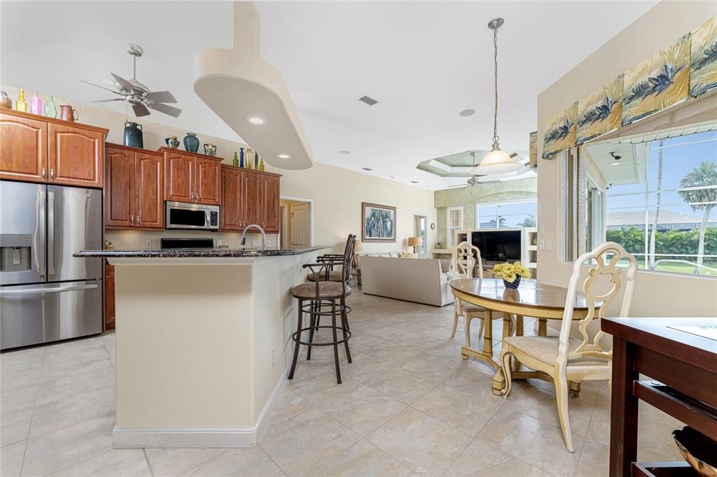 待售: $440,000 (3 贝兹, 3 浴室, 2297 平方英尺)