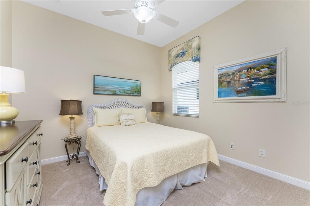 待售: $440,000 (3 贝兹, 3 浴室, 2297 平方英尺)