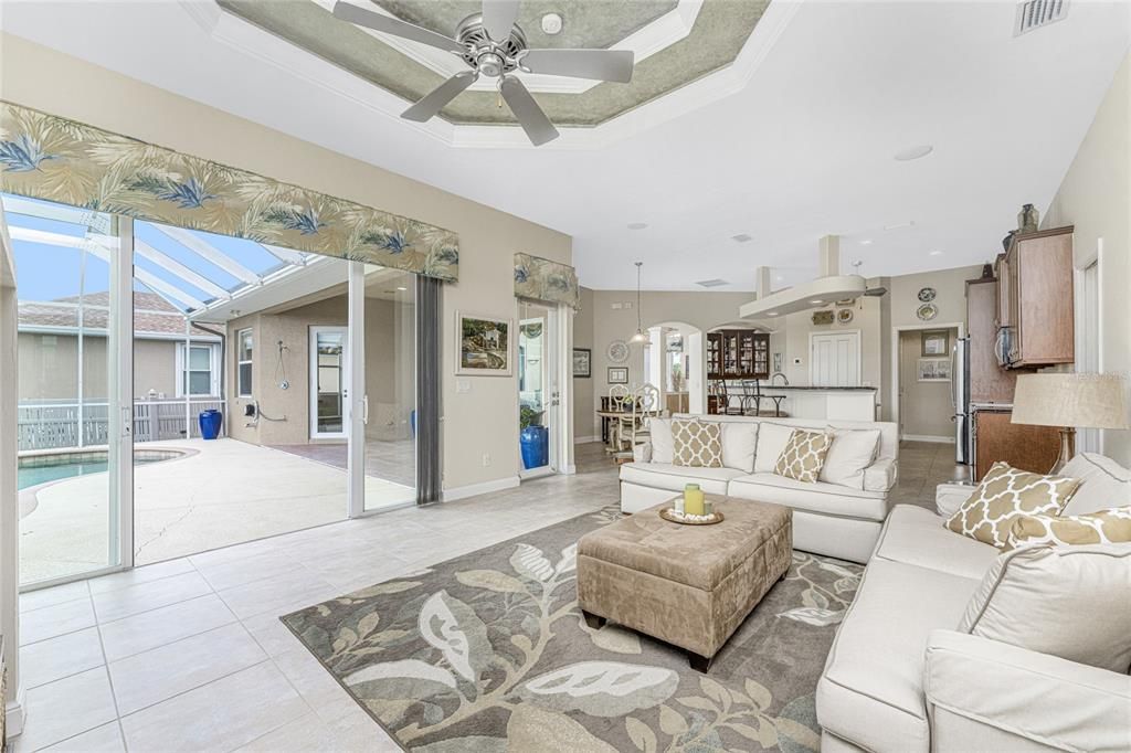 待售: $440,000 (3 贝兹, 3 浴室, 2297 平方英尺)