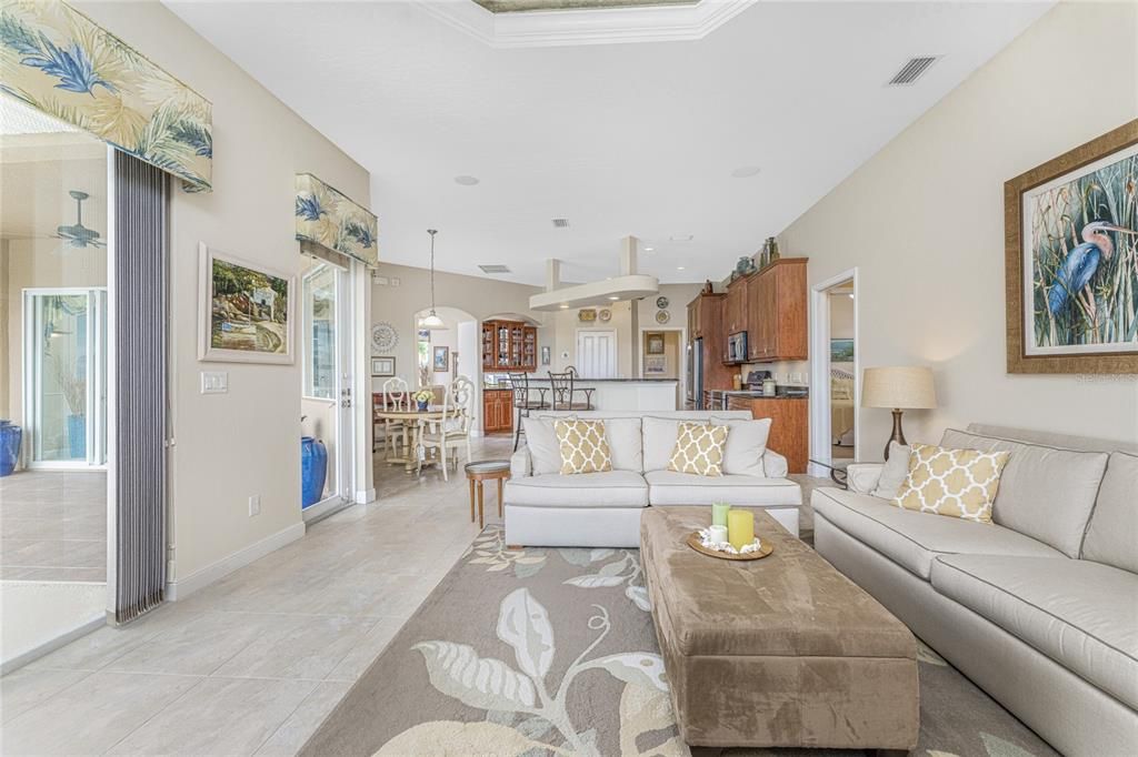 待售: $440,000 (3 贝兹, 3 浴室, 2297 平方英尺)