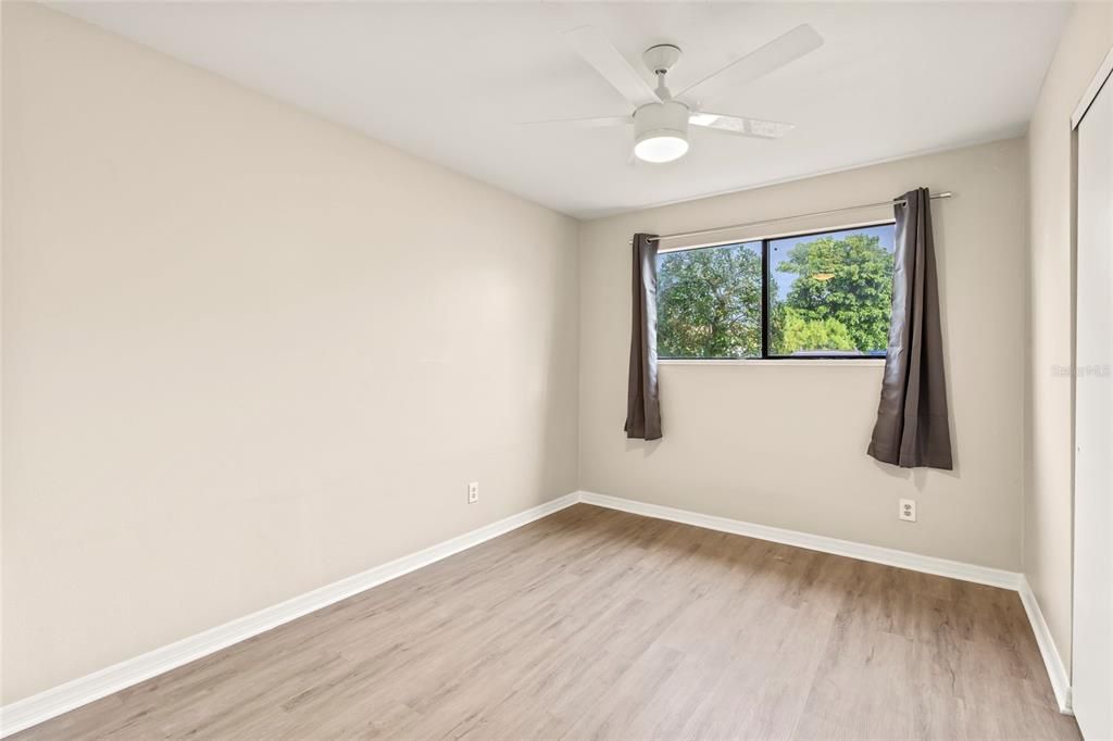 For Sale: $224,999 (2 beds, 2 baths, 936 Square Feet)