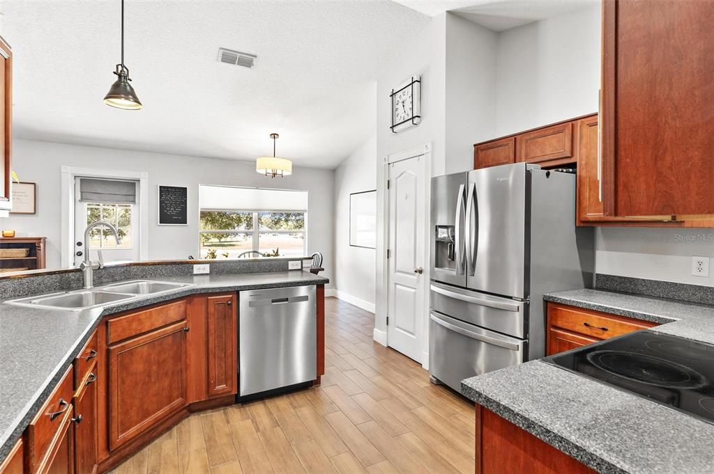 Active With Contract: $375,000 (4 beds, 2 baths, 2035 Square Feet)