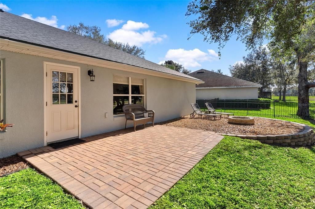 Active With Contract: $375,000 (4 beds, 2 baths, 2035 Square Feet)