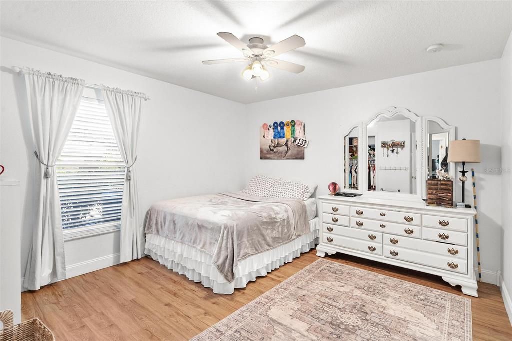 Active With Contract: $375,000 (4 beds, 2 baths, 2035 Square Feet)