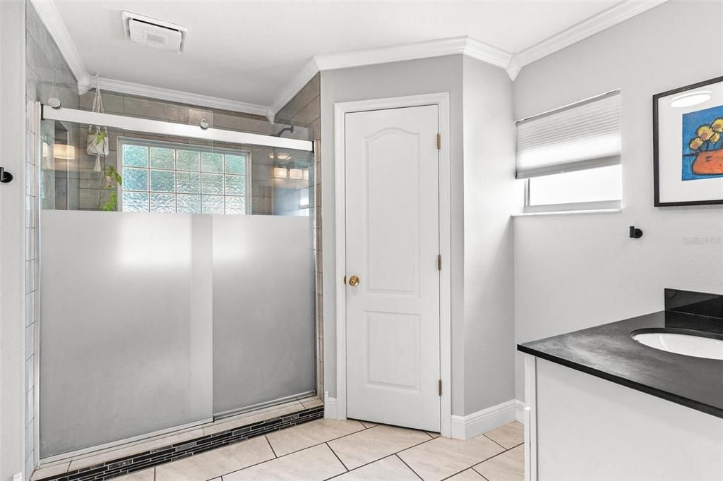 Active With Contract: $375,000 (4 beds, 2 baths, 2035 Square Feet)