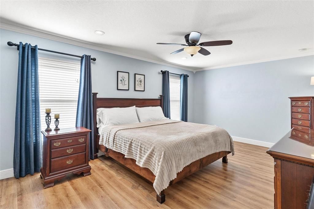 Active With Contract: $375,000 (4 beds, 2 baths, 2035 Square Feet)