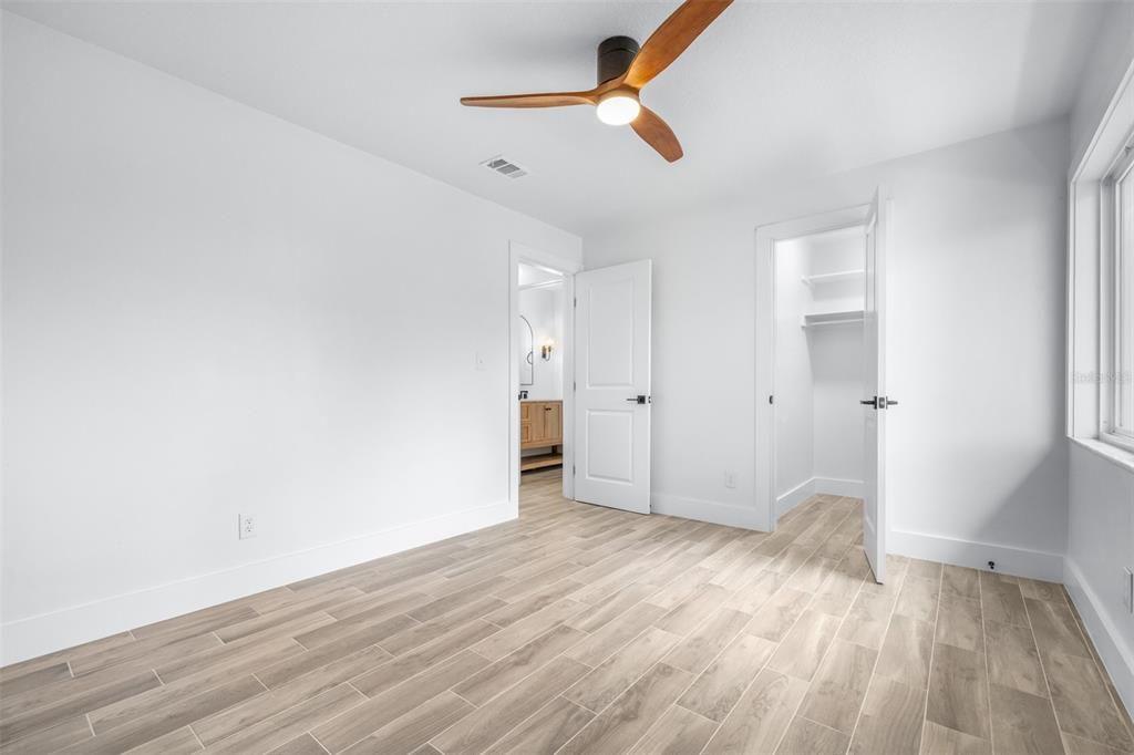 For Sale: $345,000 (2 beds, 2 baths, 1119 Square Feet)