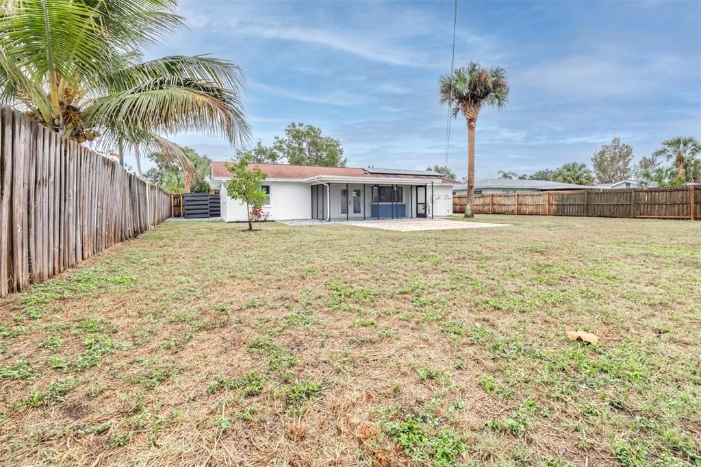 For Sale: $345,000 (2 beds, 2 baths, 1119 Square Feet)