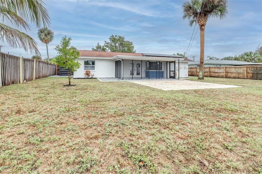 For Sale: $345,000 (2 beds, 2 baths, 1119 Square Feet)