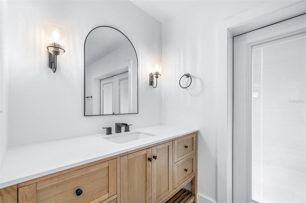 For Sale: $345,000 (2 beds, 2 baths, 1119 Square Feet)