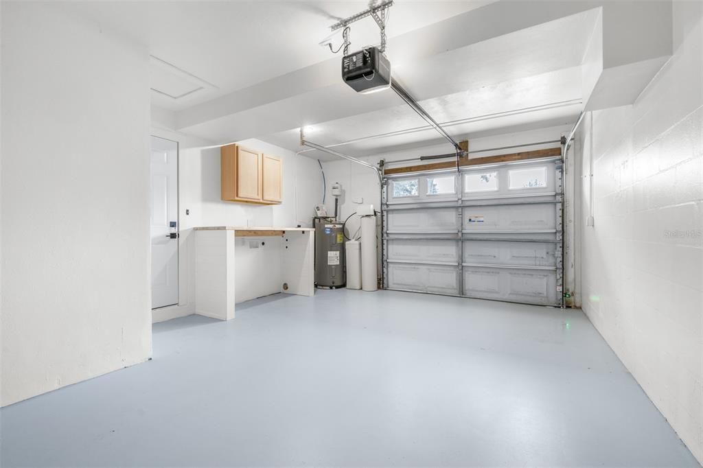 For Sale: $345,000 (2 beds, 2 baths, 1119 Square Feet)