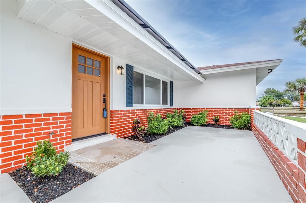 For Sale: $345,000 (2 beds, 2 baths, 1119 Square Feet)