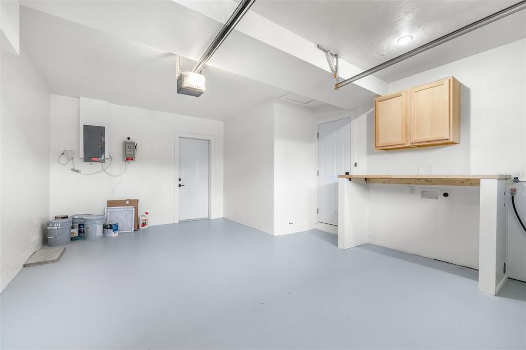 For Sale: $345,000 (2 beds, 2 baths, 1119 Square Feet)