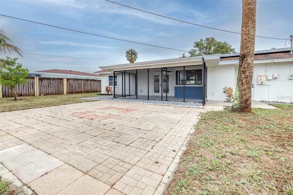 For Sale: $345,000 (2 beds, 2 baths, 1119 Square Feet)