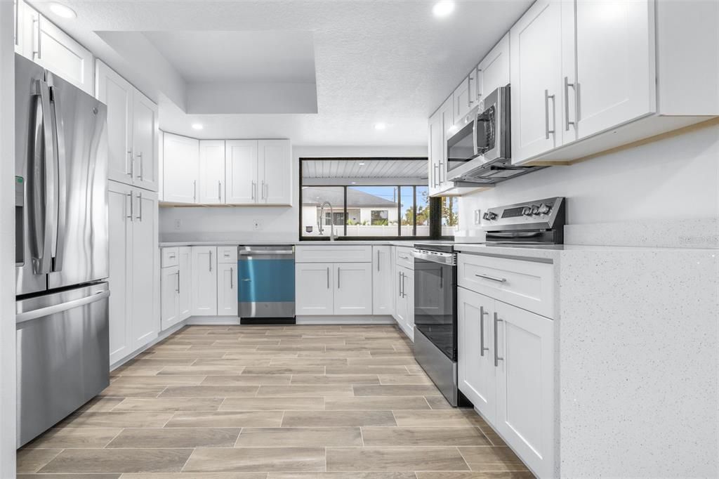 For Sale: $345,000 (2 beds, 2 baths, 1119 Square Feet)