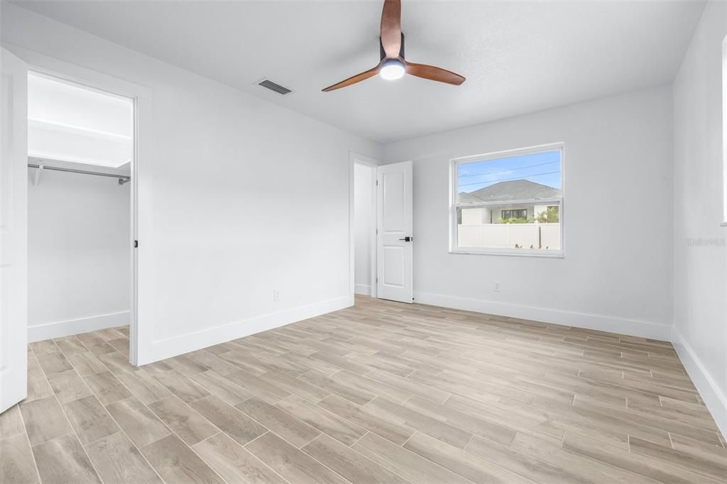 For Sale: $345,000 (2 beds, 2 baths, 1119 Square Feet)