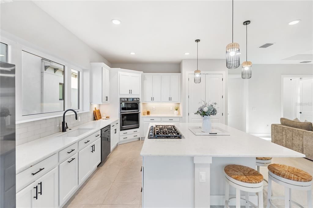 待售: $1,550,000 (4 贝兹, 4 浴室, 3916 平方英尺)