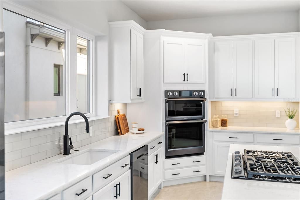 待售: $1,550,000 (4 贝兹, 4 浴室, 3916 平方英尺)