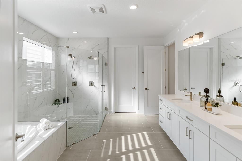 For Sale: $1,175,000 (4 beds, 4 baths, 3697 Square Feet)