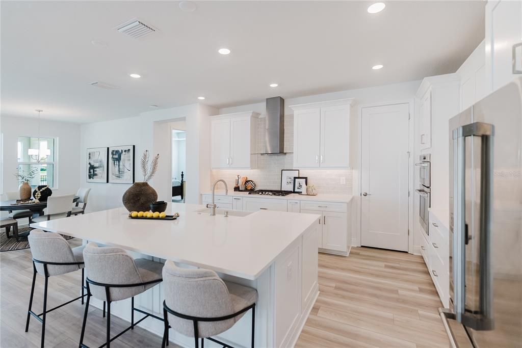 For Sale: $1,175,000 (4 beds, 4 baths, 3697 Square Feet)