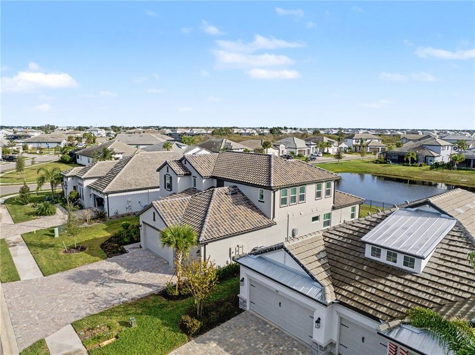 For Sale: $1,175,000 (4 beds, 4 baths, 3697 Square Feet)