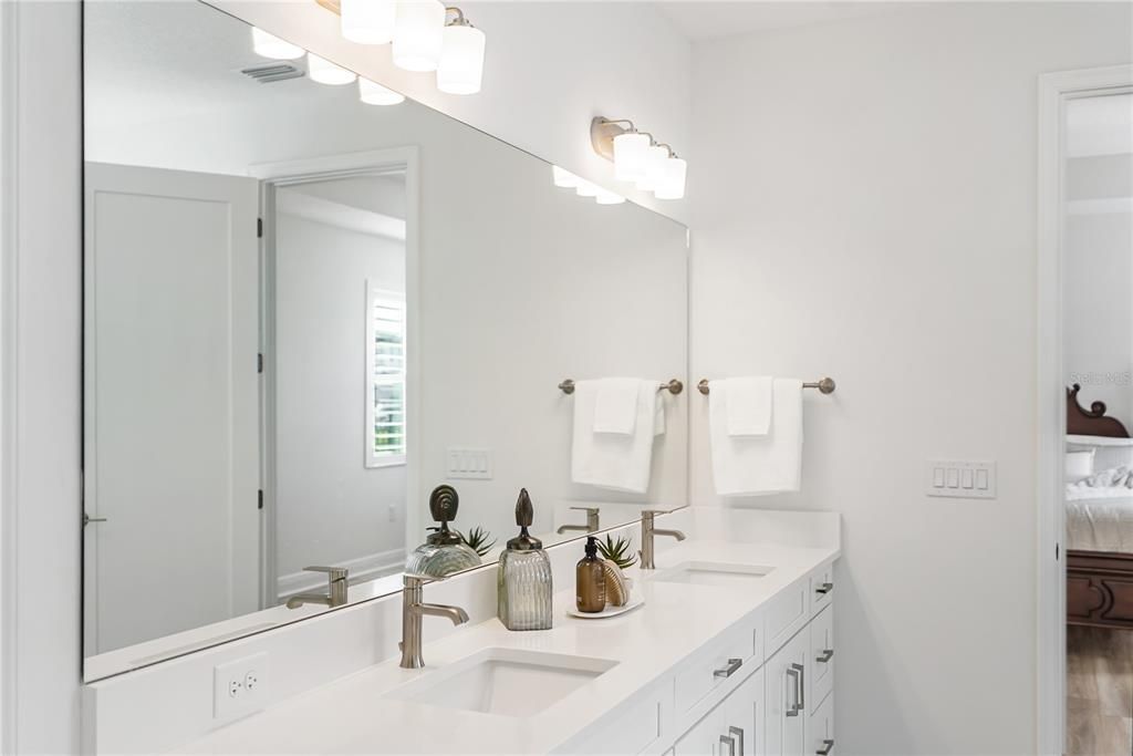 For Sale: $1,175,000 (4 beds, 4 baths, 3697 Square Feet)