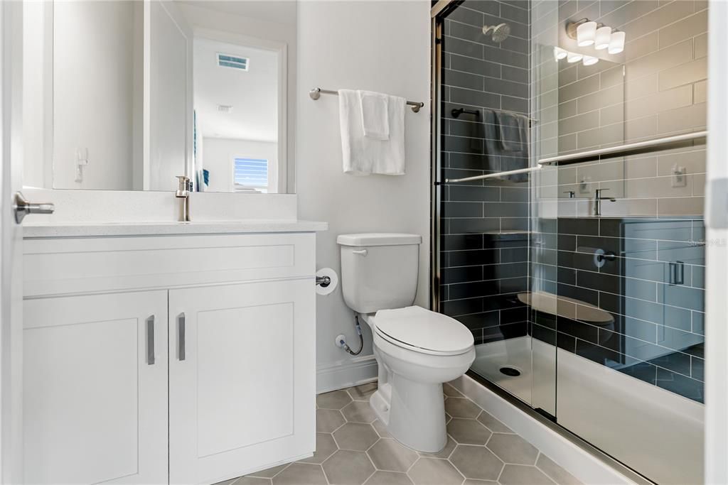 For Sale: $1,175,000 (4 beds, 4 baths, 3697 Square Feet)