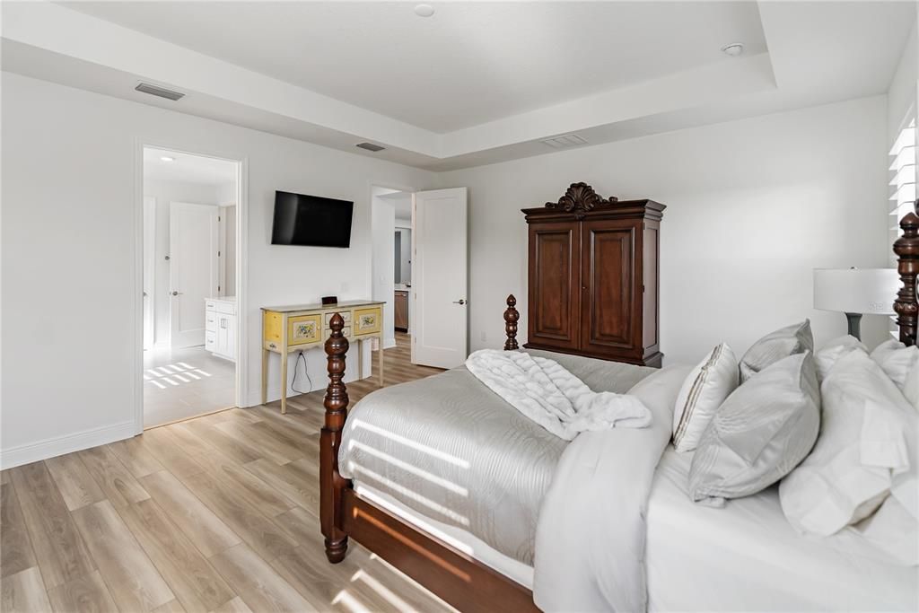 For Sale: $1,175,000 (4 beds, 4 baths, 3697 Square Feet)