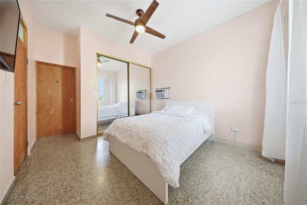 For Rent: $2,900 (3 beds, 2 baths, 1539 Square Feet)