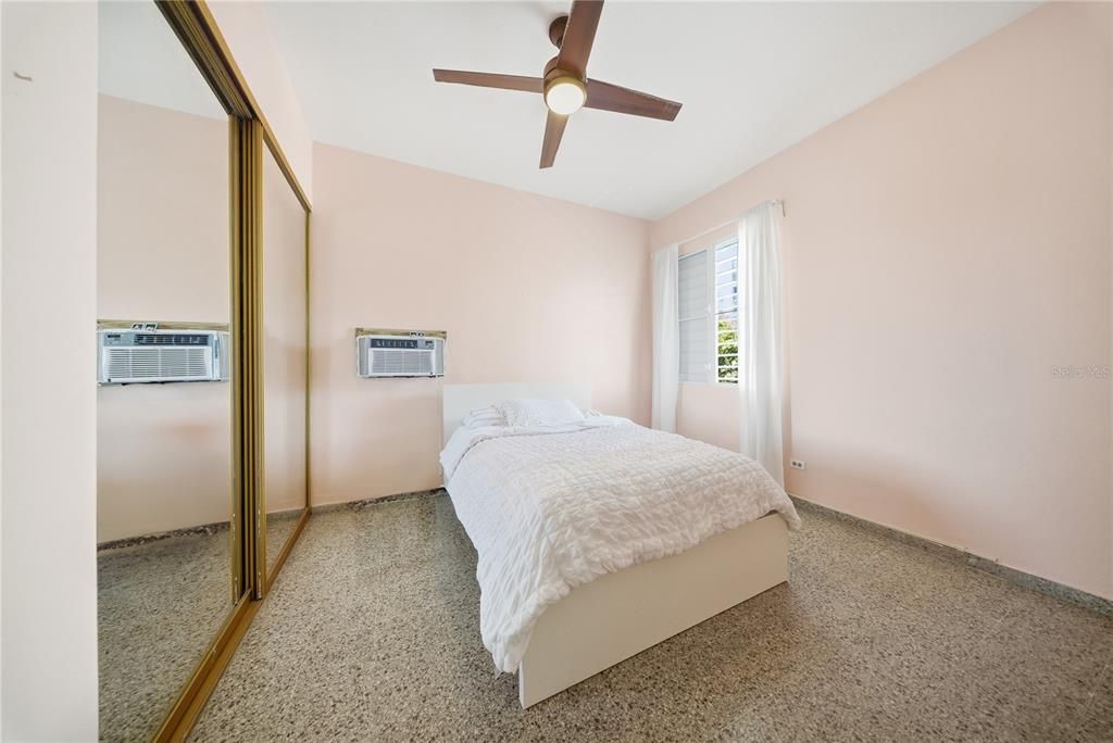 For Rent: $2,900 (3 beds, 2 baths, 1539 Square Feet)