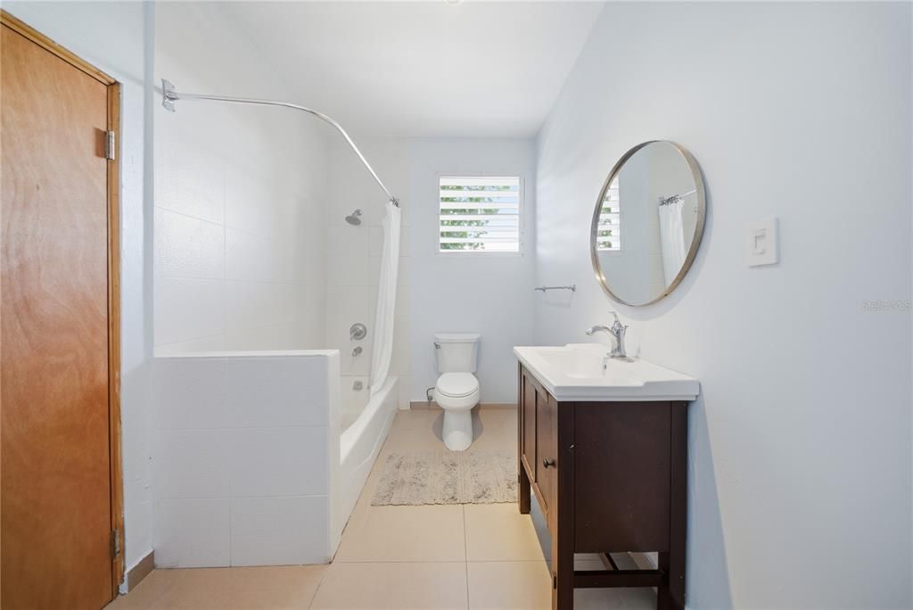 For Rent: $2,900 (3 beds, 2 baths, 1539 Square Feet)