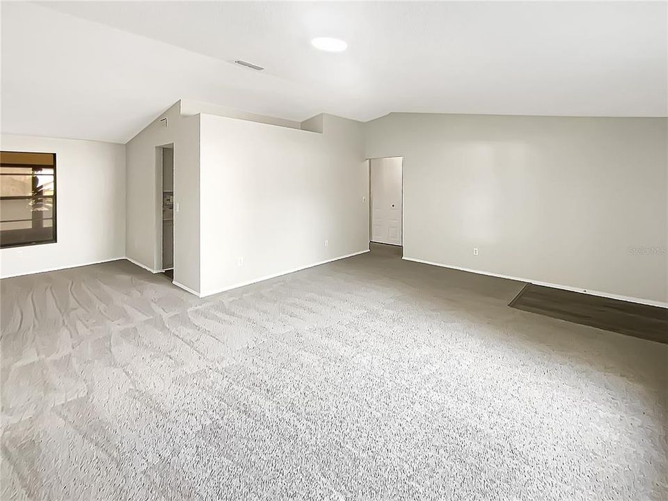 待售: $302,000 (3 贝兹, 2 浴室, 1688 平方英尺)