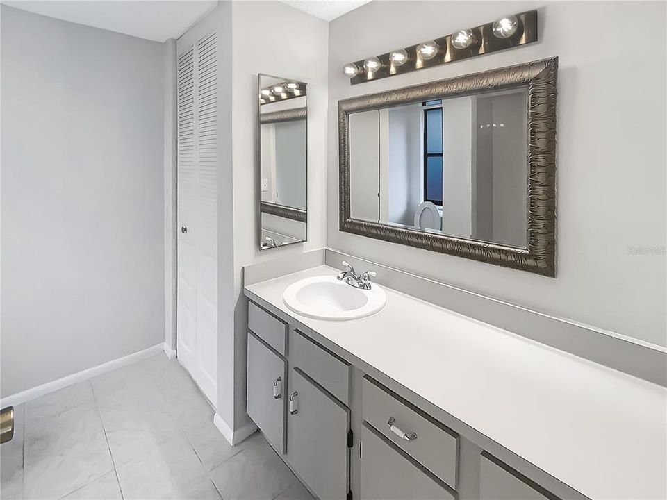 待售: $302,000 (3 贝兹, 2 浴室, 1688 平方英尺)