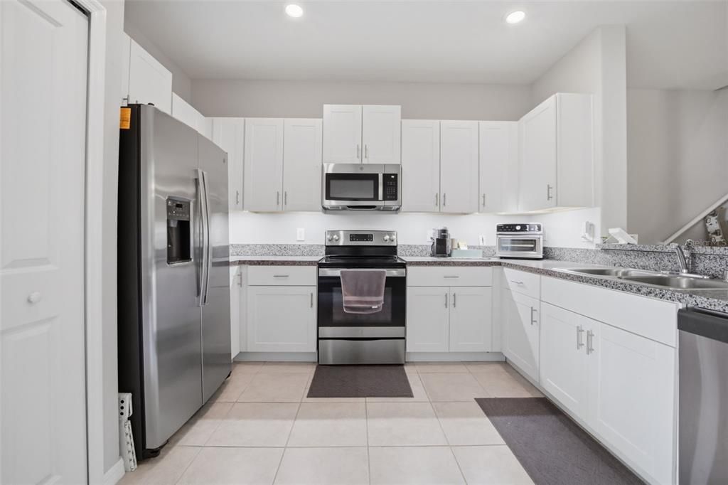 En Venta: $325,000 (3 camas, 2 baños, 1663 Pies cuadrados)