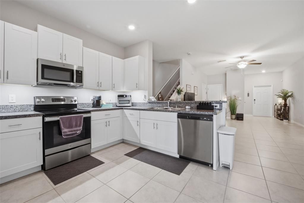 En Venta: $325,000 (3 camas, 2 baños, 1663 Pies cuadrados)