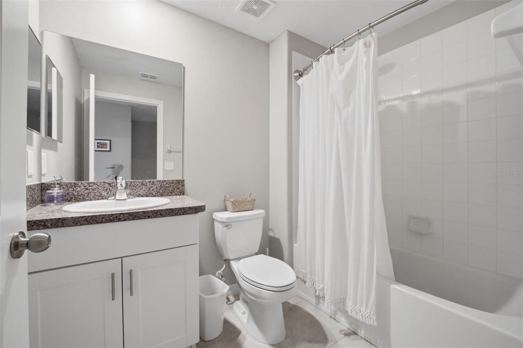 En Venta: $325,000 (3 camas, 2 baños, 1663 Pies cuadrados)