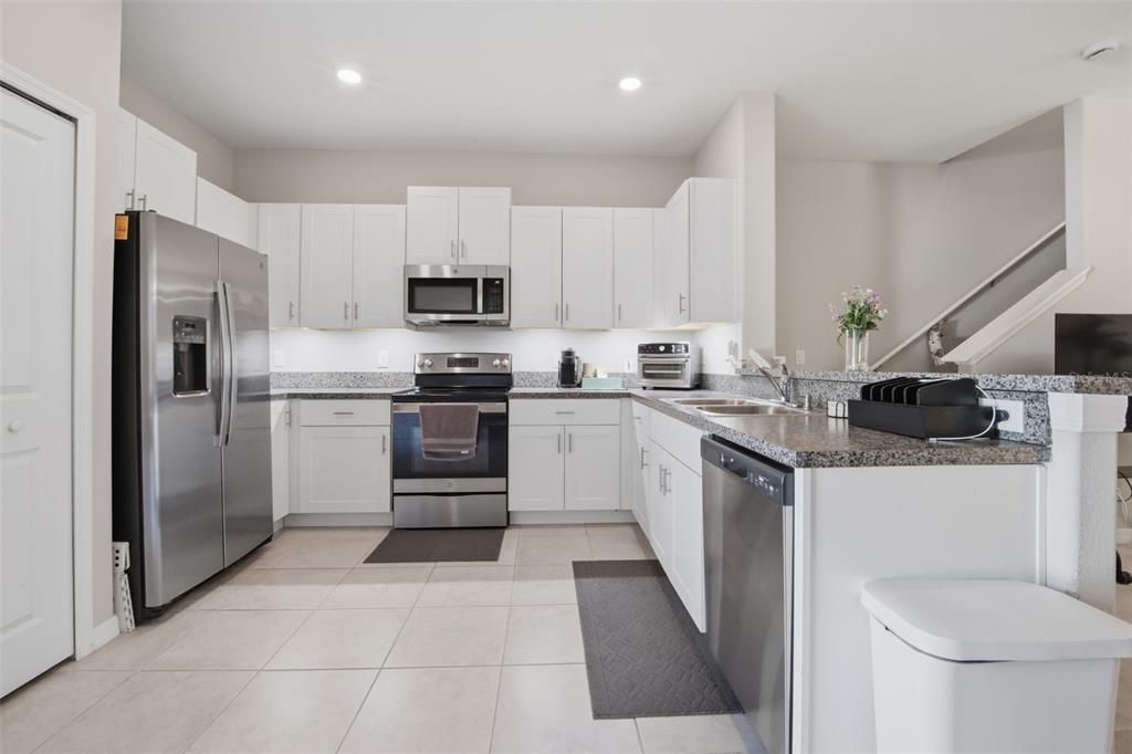 En Venta: $325,000 (3 camas, 2 baños, 1663 Pies cuadrados)