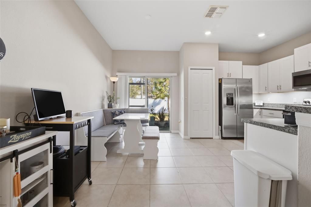 En Venta: $325,000 (3 camas, 2 baños, 1663 Pies cuadrados)