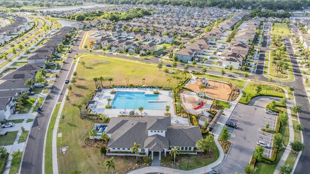 En Venta: $325,000 (3 camas, 2 baños, 1663 Pies cuadrados)