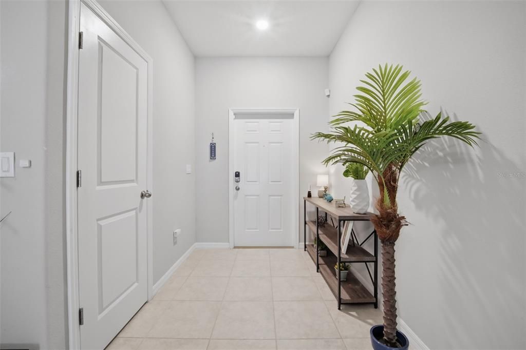 En Venta: $325,000 (3 camas, 2 baños, 1663 Pies cuadrados)