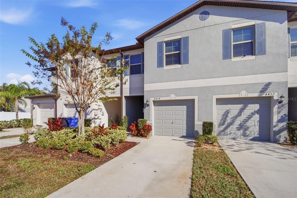 En Venta: $325,000 (3 camas, 2 baños, 1663 Pies cuadrados)