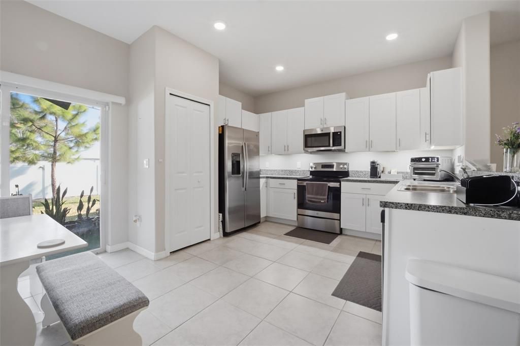 En Venta: $325,000 (3 camas, 2 baños, 1663 Pies cuadrados)